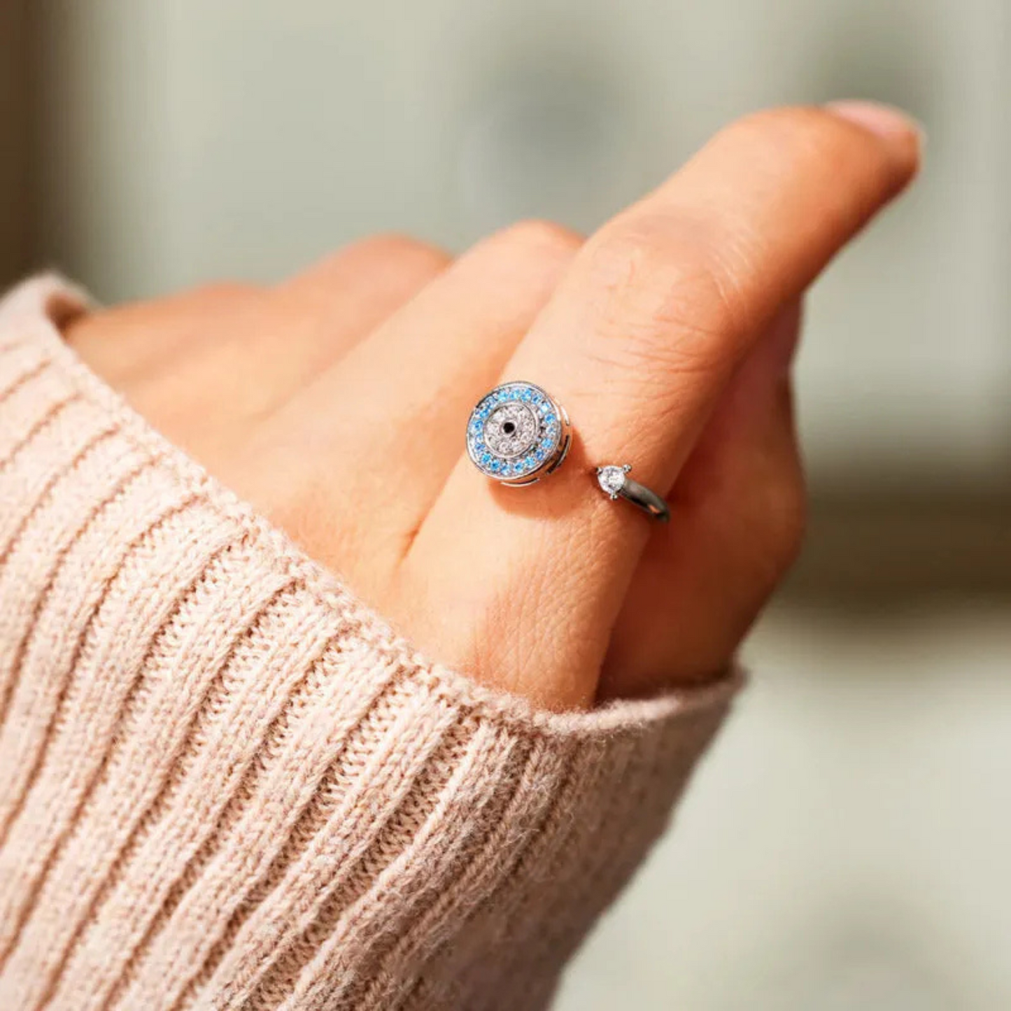 Anillo Ojo Turco Giratorio | Movimiento Intencional Para Atraer Lo Que Más Quieres.